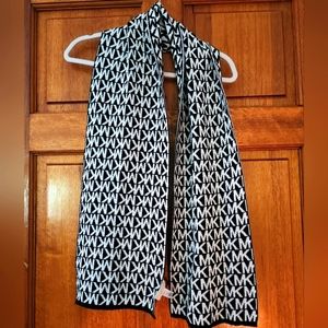 Michael Kors Reversible Scarf